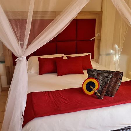Le Souimanga Bleu Saly Bed and Breakfast Værelse billede