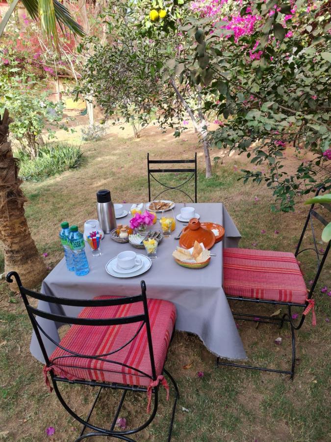 Le Souimanga Bleu Saly Bed and Breakfast Eksteriør billede
