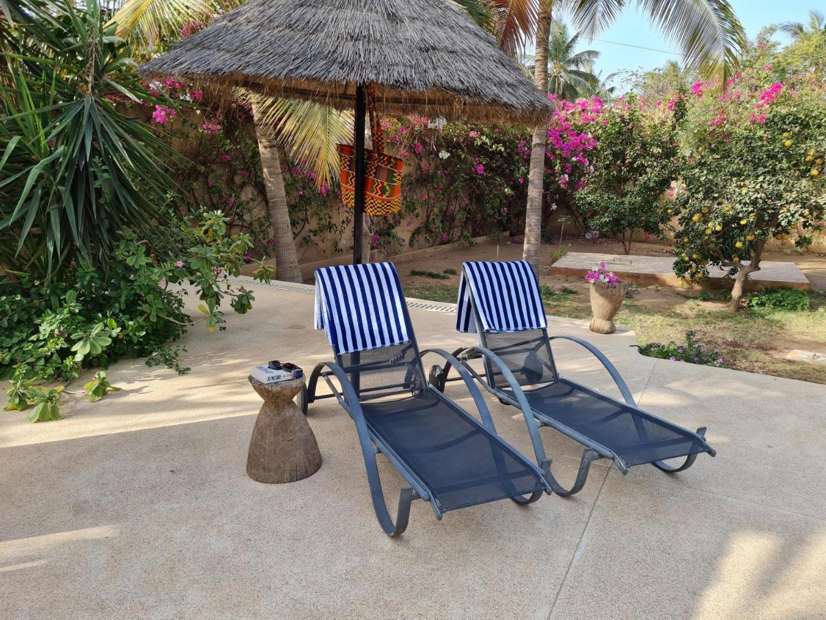 Le Souimanga Bleu Saly Bed and Breakfast Eksteriør billede